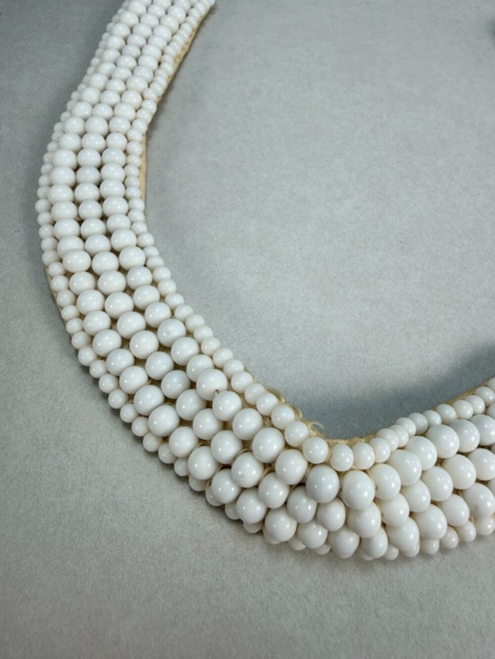 Made In Japan Milk Glass Bib Necklace White Beaded Mid Century Vintage - Picture 4 of 10